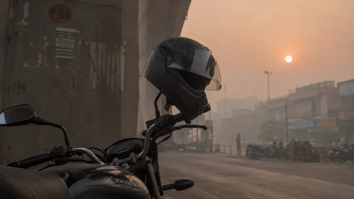 Helmet Cleaning Spray Delhi: What Actually Works